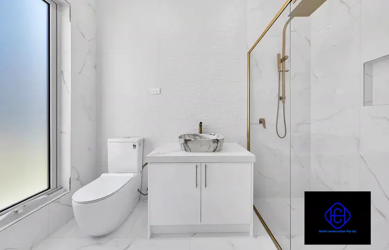 Marble bathroom with clean sealed joints